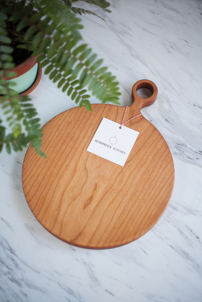 Classic Maple Cutting Board with Handle - Adirondack Kitchen